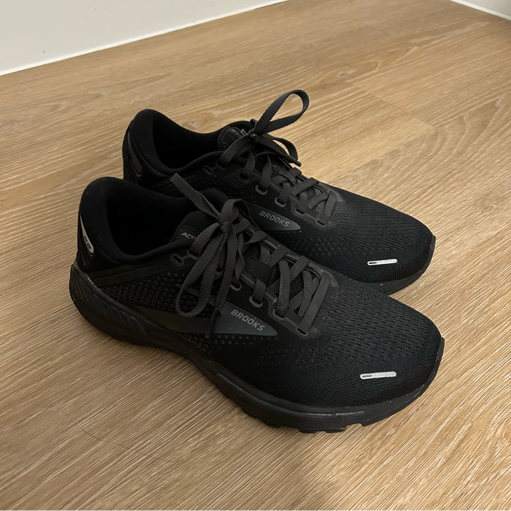 Brooks Adrenaline GTS 22 - Worn once